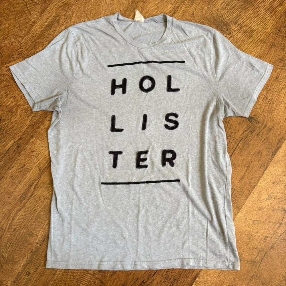 Hollister Co Mens Grey Graphic T-Shirt Raised Letter Logo Short Sleeve XL Large